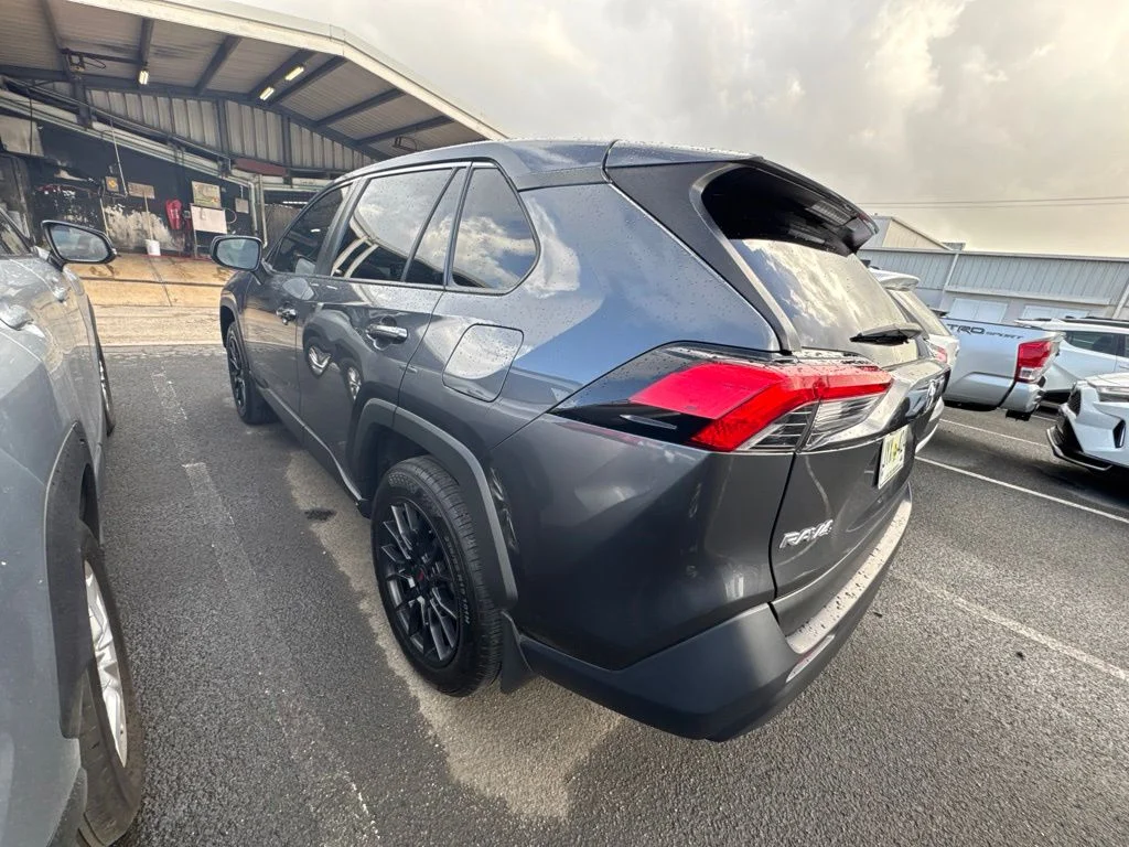 Used 2022 Gray Toyota LE image 6