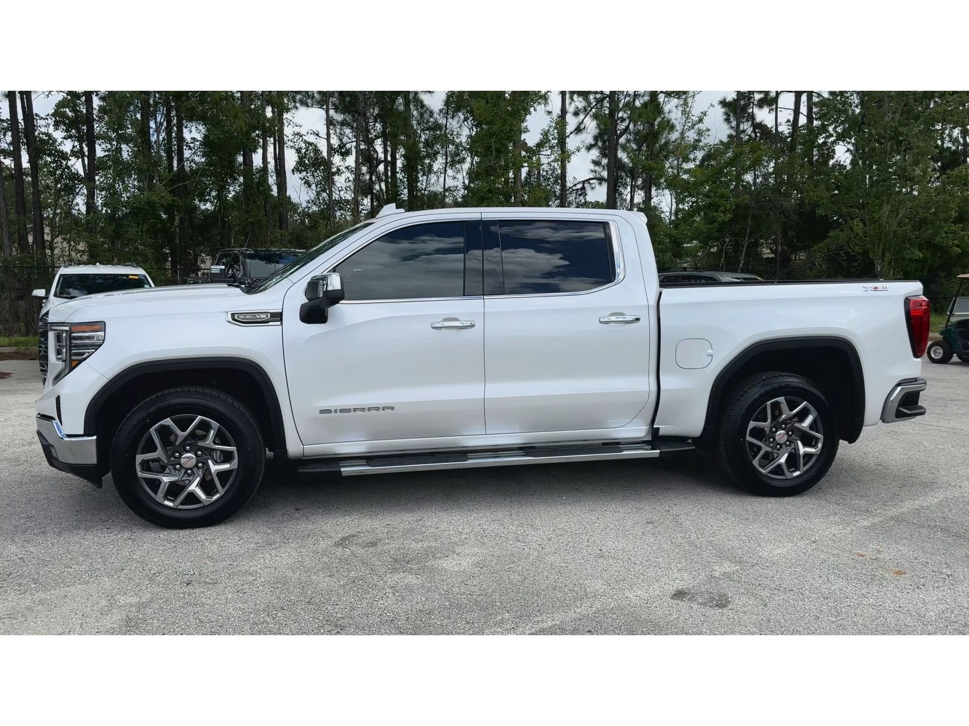 2023 GMC Sierra 1500 SLT - Photo 5