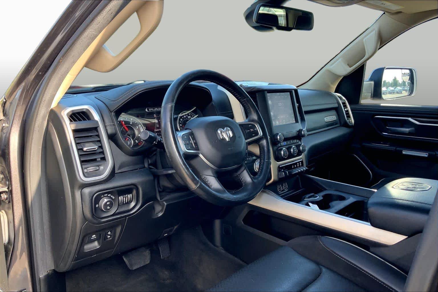 Used 2020 Granite Crystal Metallic Clearcoat Ram Laramie image 17