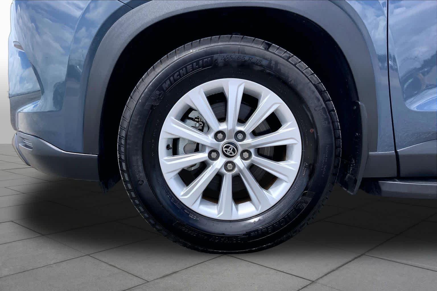 Used 2025 Storm Cloud Toyota XLE image 11