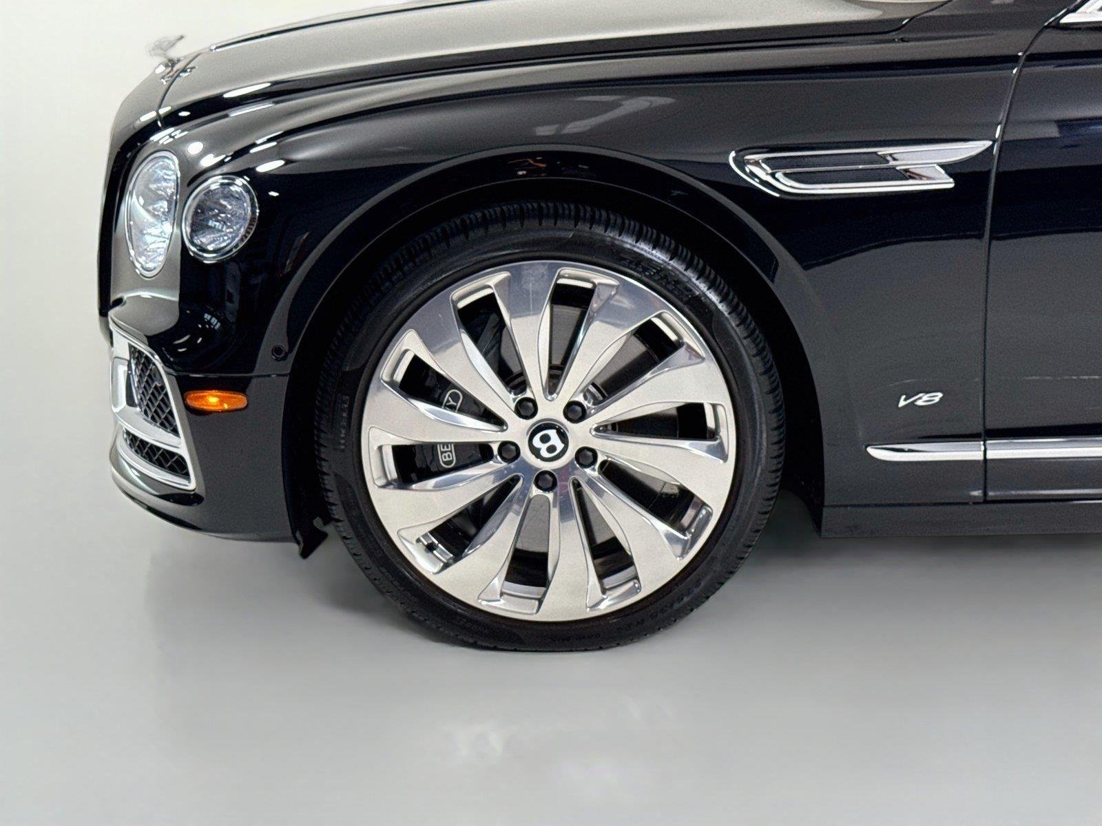 Used 2022 Beluga Bentley V8 | Mulliner Interior | Chrome 23