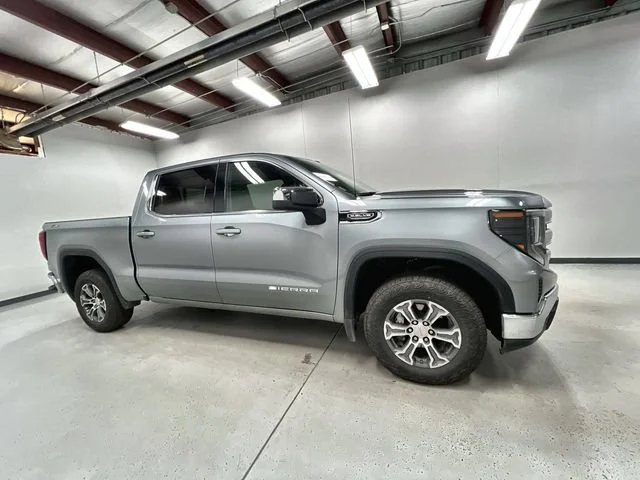 New 2026 Sterling Metallic GMC SLE image 9