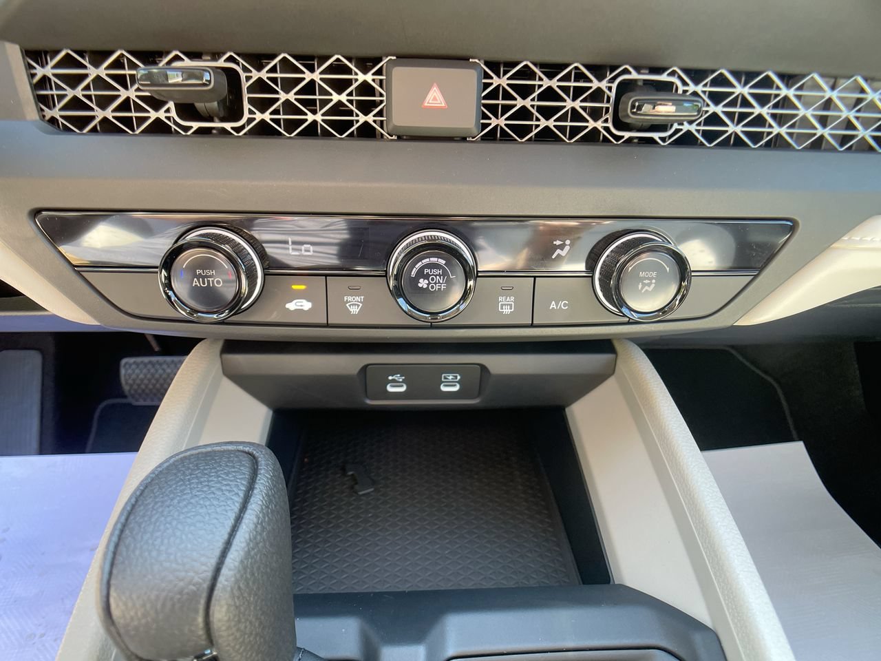 2025 Honda Accord LX - Photo 17