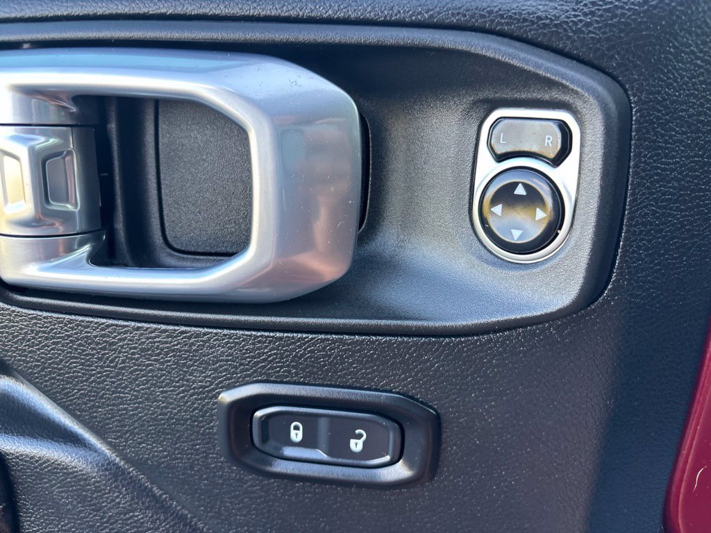 Used 2021 Red Jeep Rubicon image 16