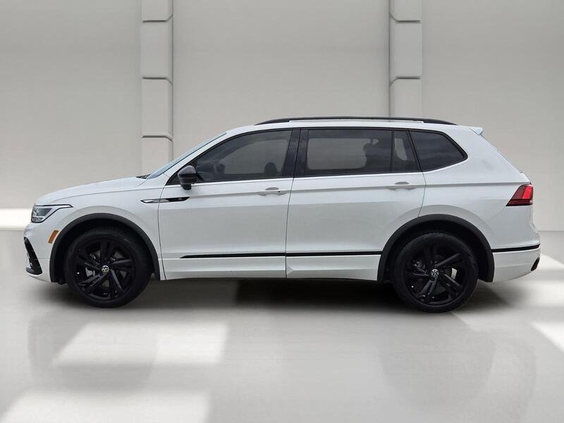 Used 2023 Opal White Volkswagen 2.0T SE R-LINE BLACK FWD image 2