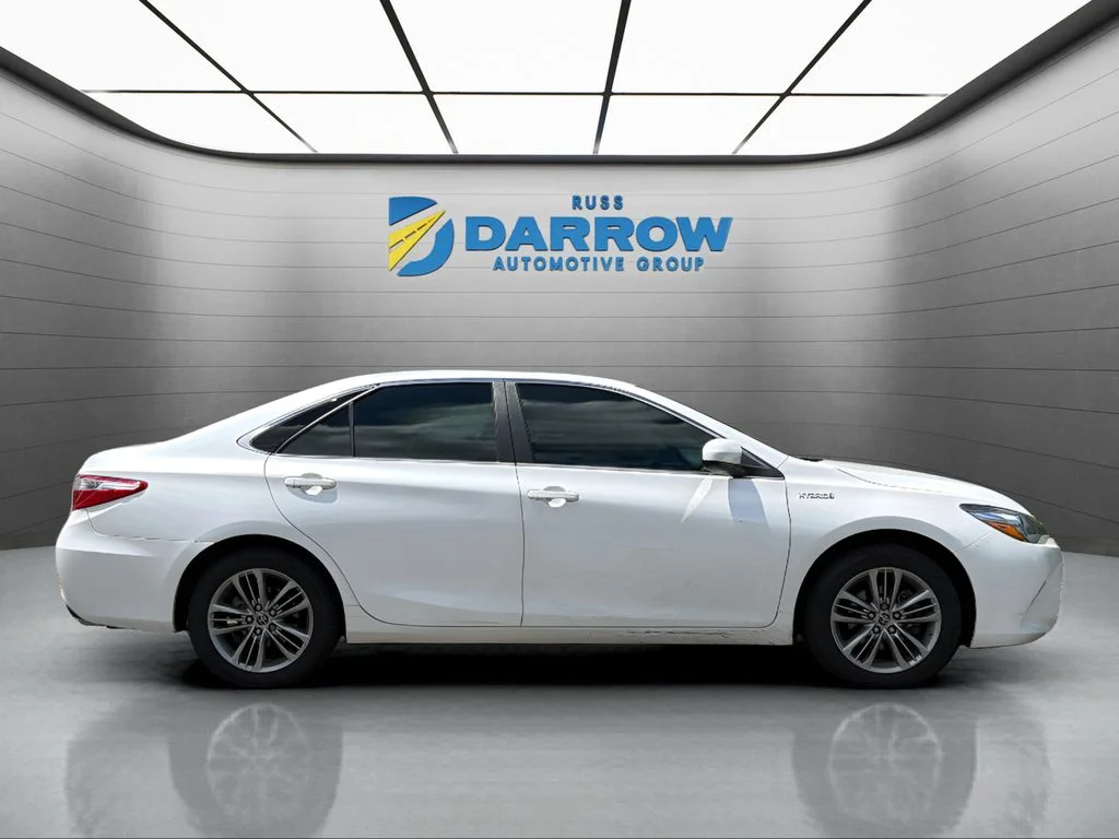 Used 2016 White Toyota SE image 5