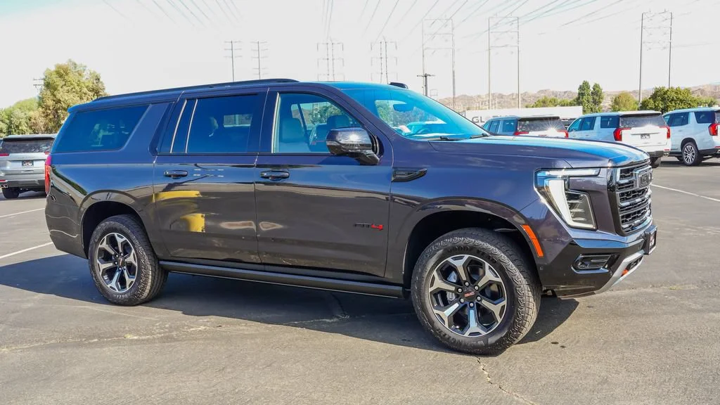 2026 GMC Yukon XL AT4 - Photo 6