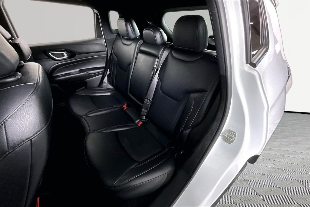 Used 2024 Bright White Clearcoat Jeep Trailhawk image 21
