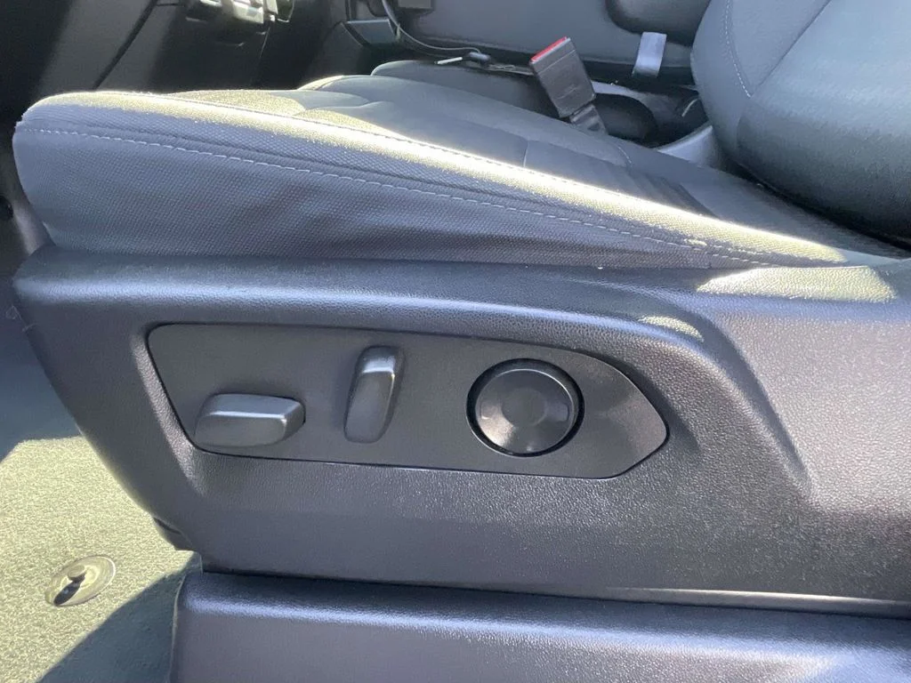 2022 Chevrolet Silverado 1500 Custom - Photo 18