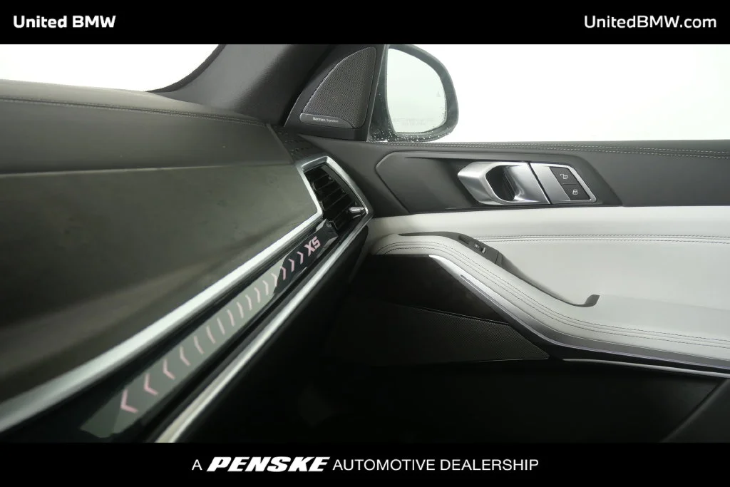 New 2026 Gray Metallic BMW xDrive40i image 25