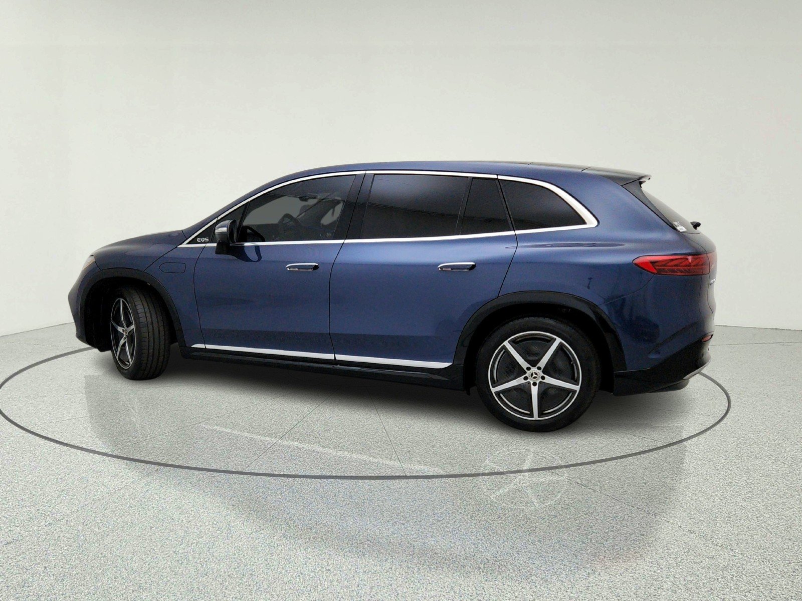 Certified Used 2023 Twilight Blue Metallic Mercedes-Benz EQS 450 image 13