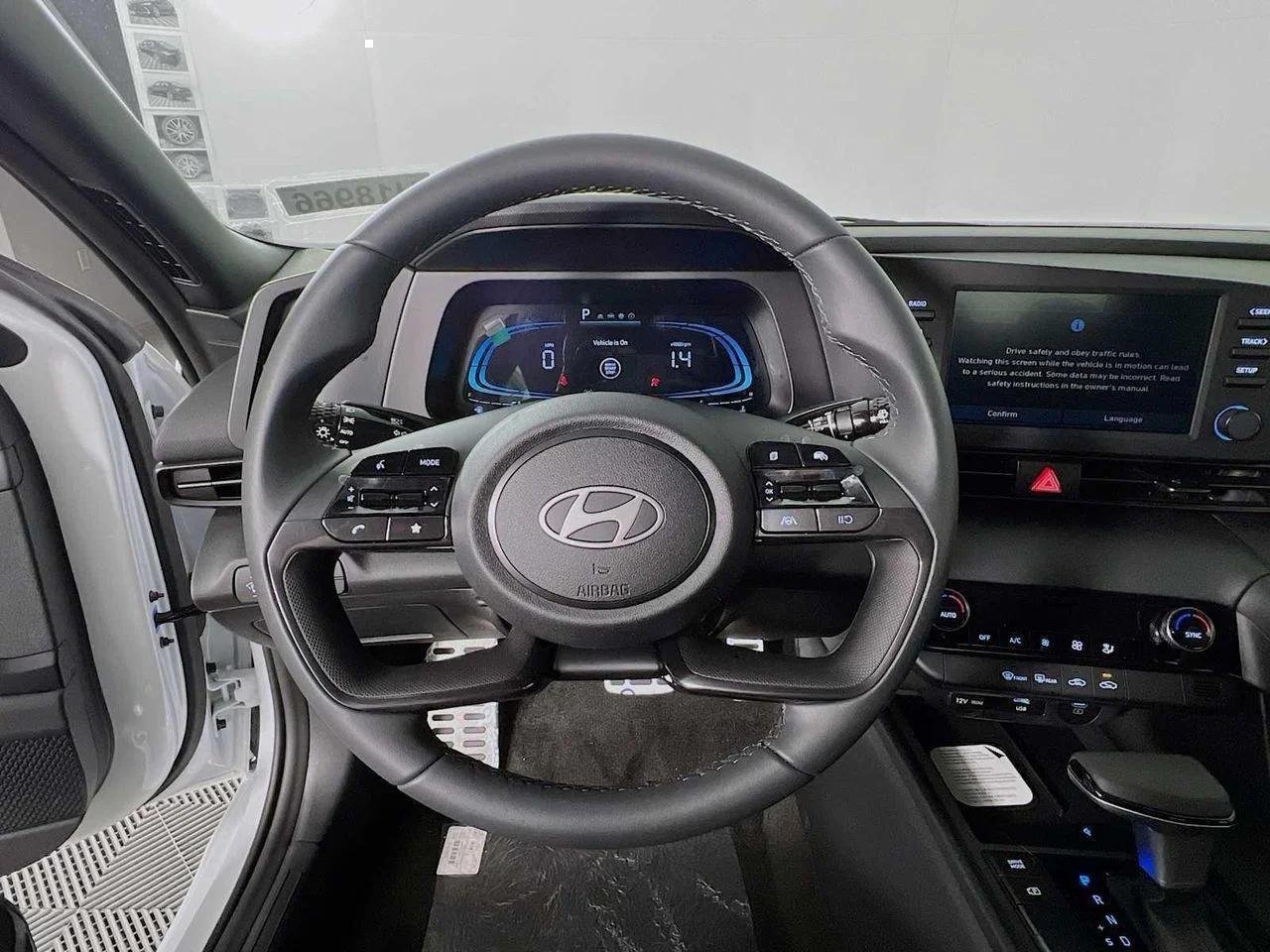 2026 Hyundai Elantra — photo 8