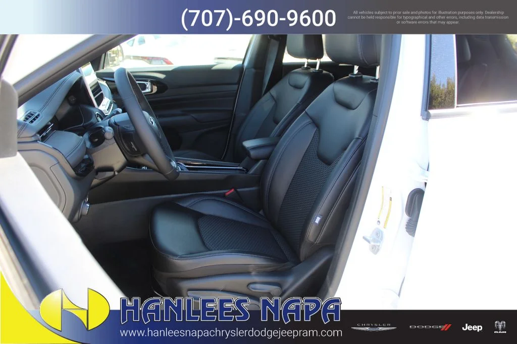 Used 2026 White Jeep Latitude image 12