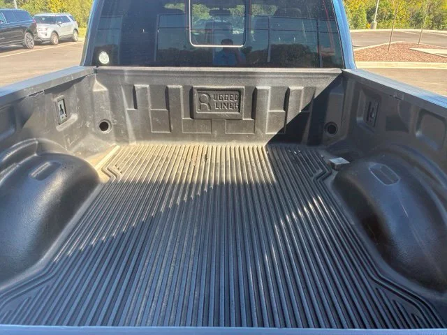 Used 2019 Blue Ford Lariat image 8