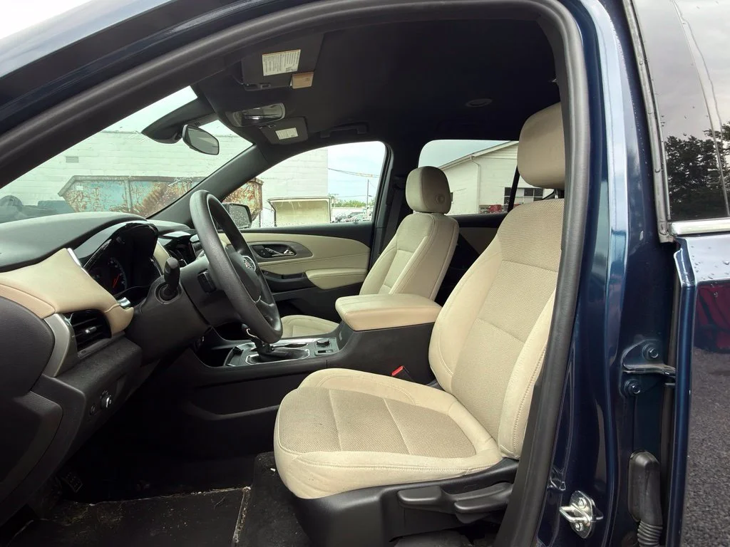 Used 2023 Blue Chevrolet LS image 2