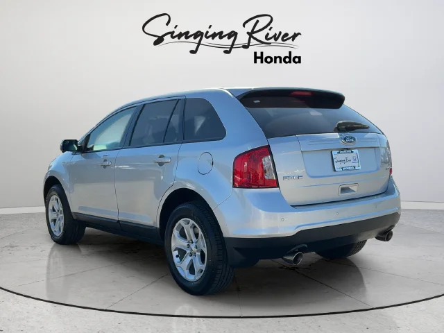 Used 2013 Ingot Silver Ford SEL image 5