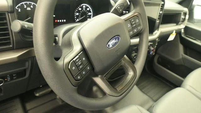 New 2026 Oxford White Ford XL image 13