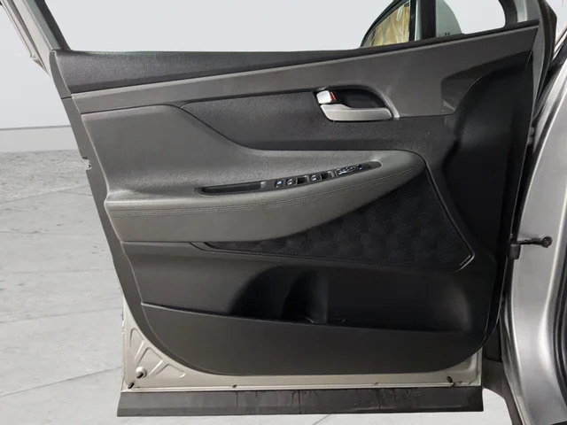 Used 2023 Silver Hyundai SEL image 25
