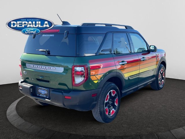 Used 2025 Green Metallic Ford Free Wheeling image 7