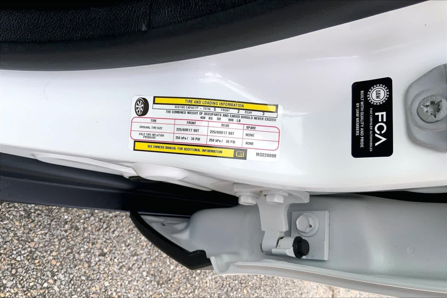 Used 2021 Bright White Clearcoat Jeep Latitude Plus image 33