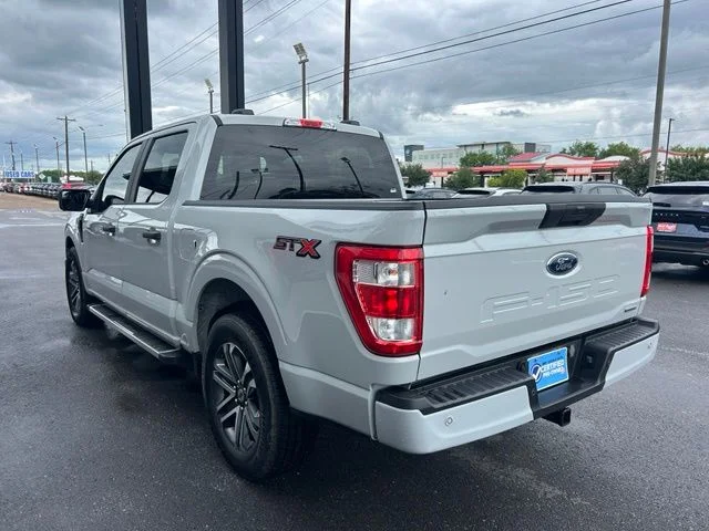 Used 2023 White Ford XL image 5