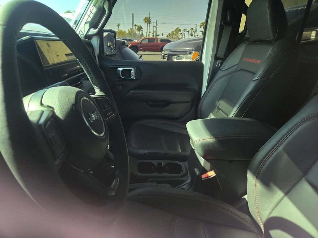 Used 2026 Bright White Clea Jeep Rubicon X image 4