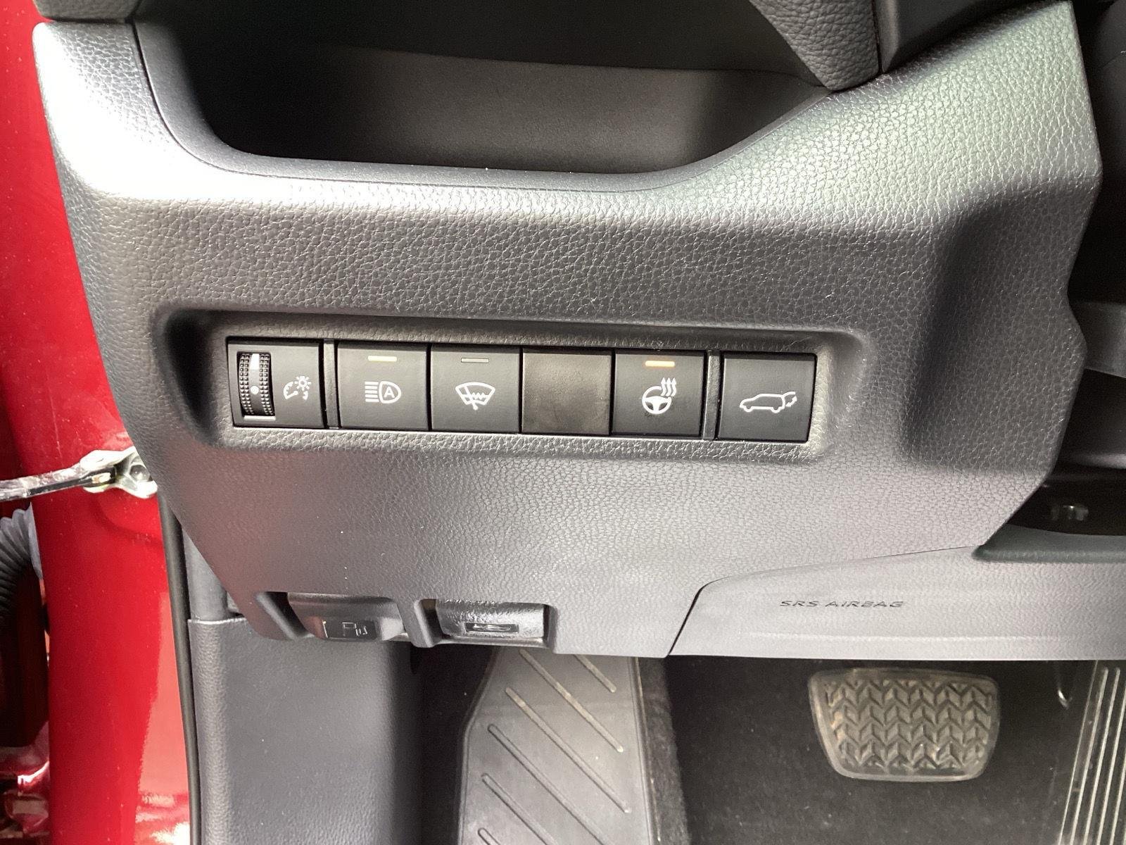 Used 2021 Ruby Flare Pearl Toyota XLE image 22