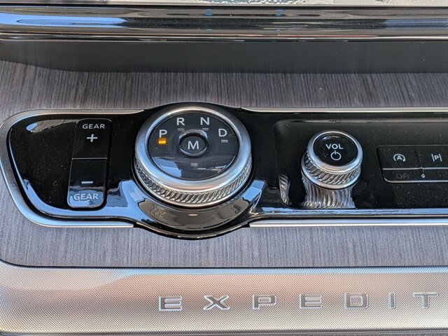 New 2025 Agate Black Metallic Ford Platinum® image 26
