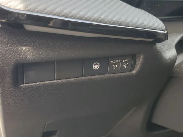 Used 2025 White Nissan SR image 21