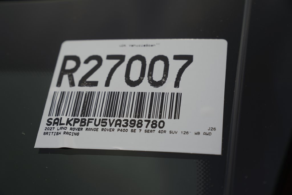 New 2027 British Racing Green Satin Land Rover SE image 35