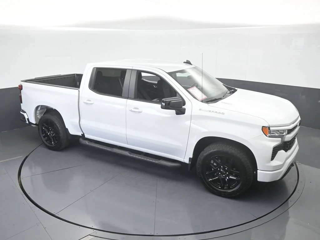 Used 2026 Summit White Chevrolet RST image 49