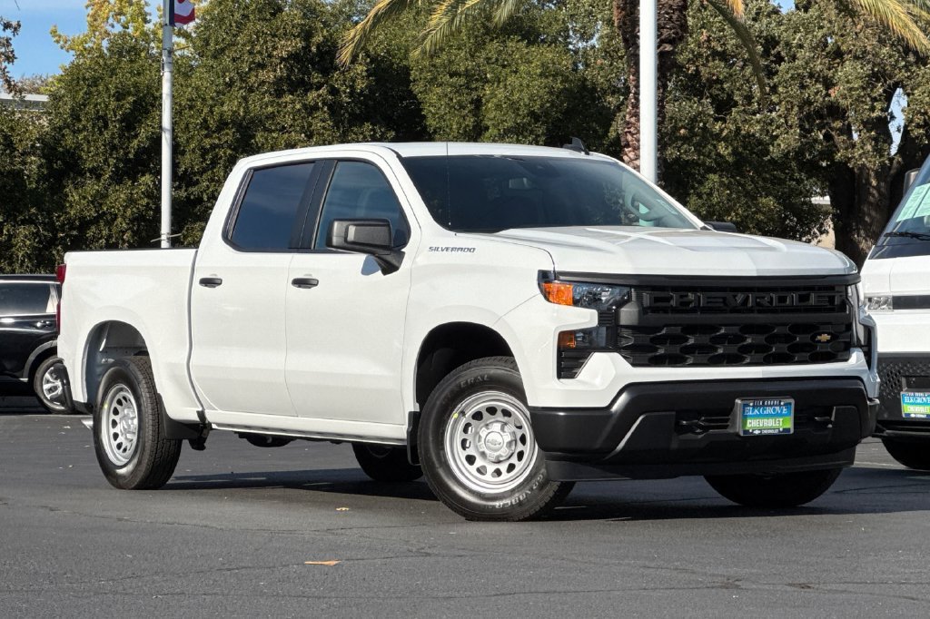 New 2026 Summit White Chevrolet WT image 1