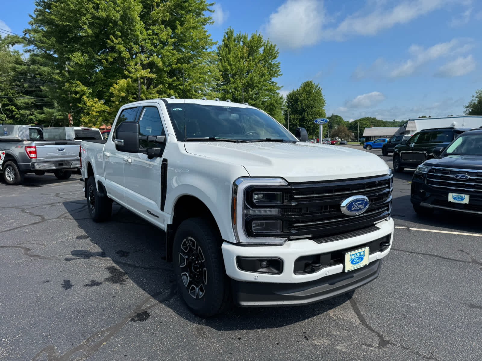 New 2026 Star White Metallic Tri-Coat Ford Platinum image 8