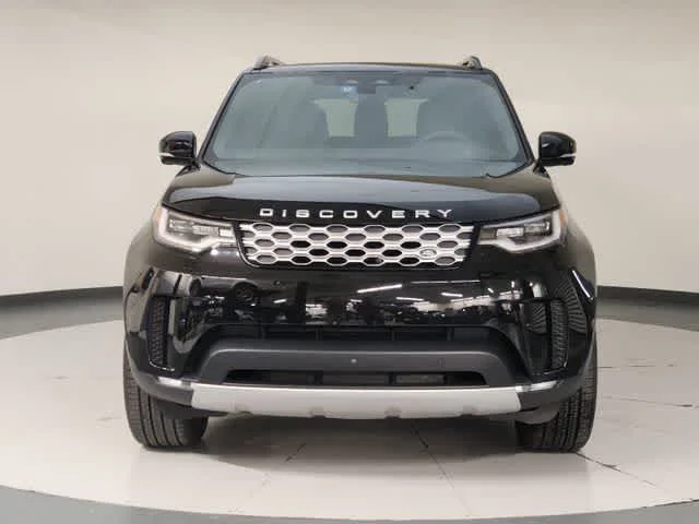 Used 2025 Santorini Black Metallic Land Rover S image 9