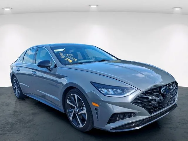 Used 2022 Gray Hyundai SEL Plus image 10