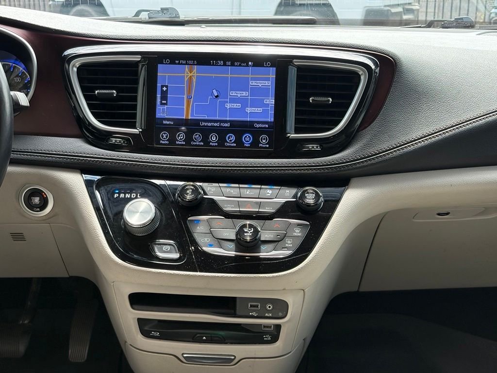 Used 2017 White Chrysler Limited image 13
