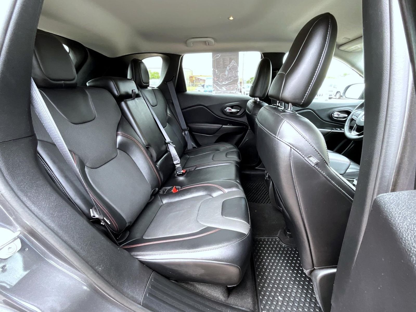 Used 2022 Gray Jeep Trailhawk image 18