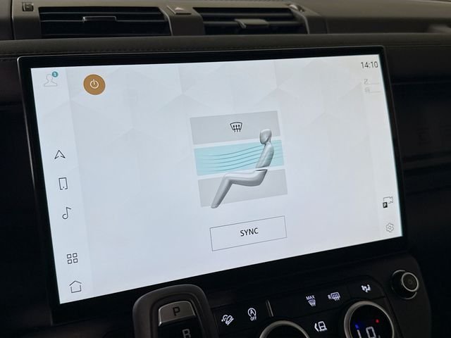 New 2026 Fuji White Land Rover X-Dynamic SE image 18