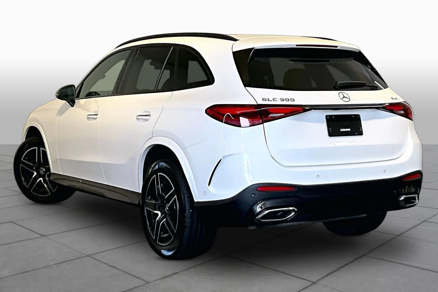 Certified Used 2025 Polar White Mercedes-Benz GLC 300 image 12