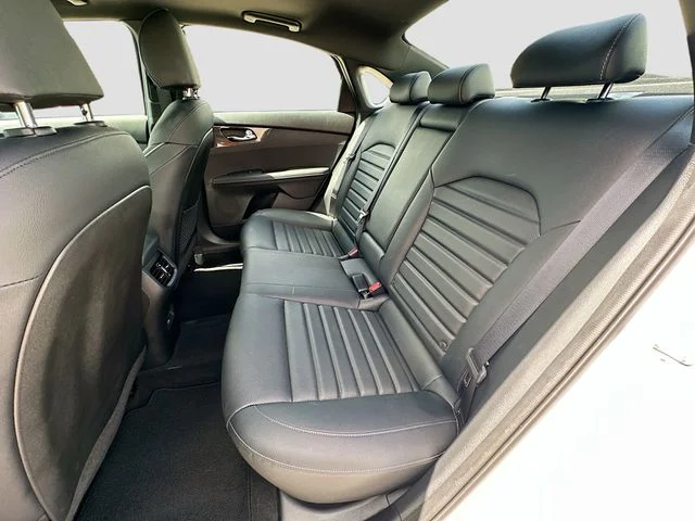 Used 2023 White Kia GT-Line image 24