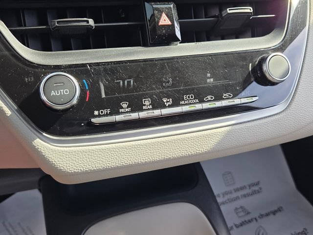 Used 2023  Toyota LE image 20