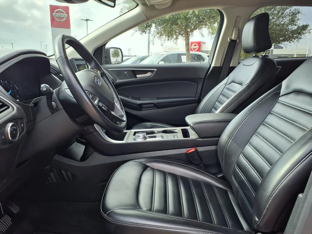 Used 2023 Black Ford SEL image 9