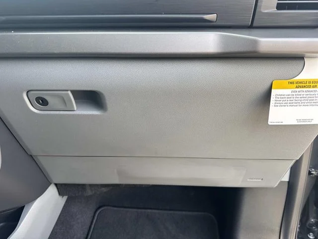New 2026 Carbonized Gray Metallic Ford XLT image 28