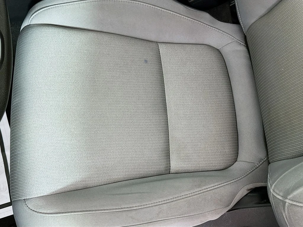 Used 2018 Lunar Silver Metallic Honda LX image 19