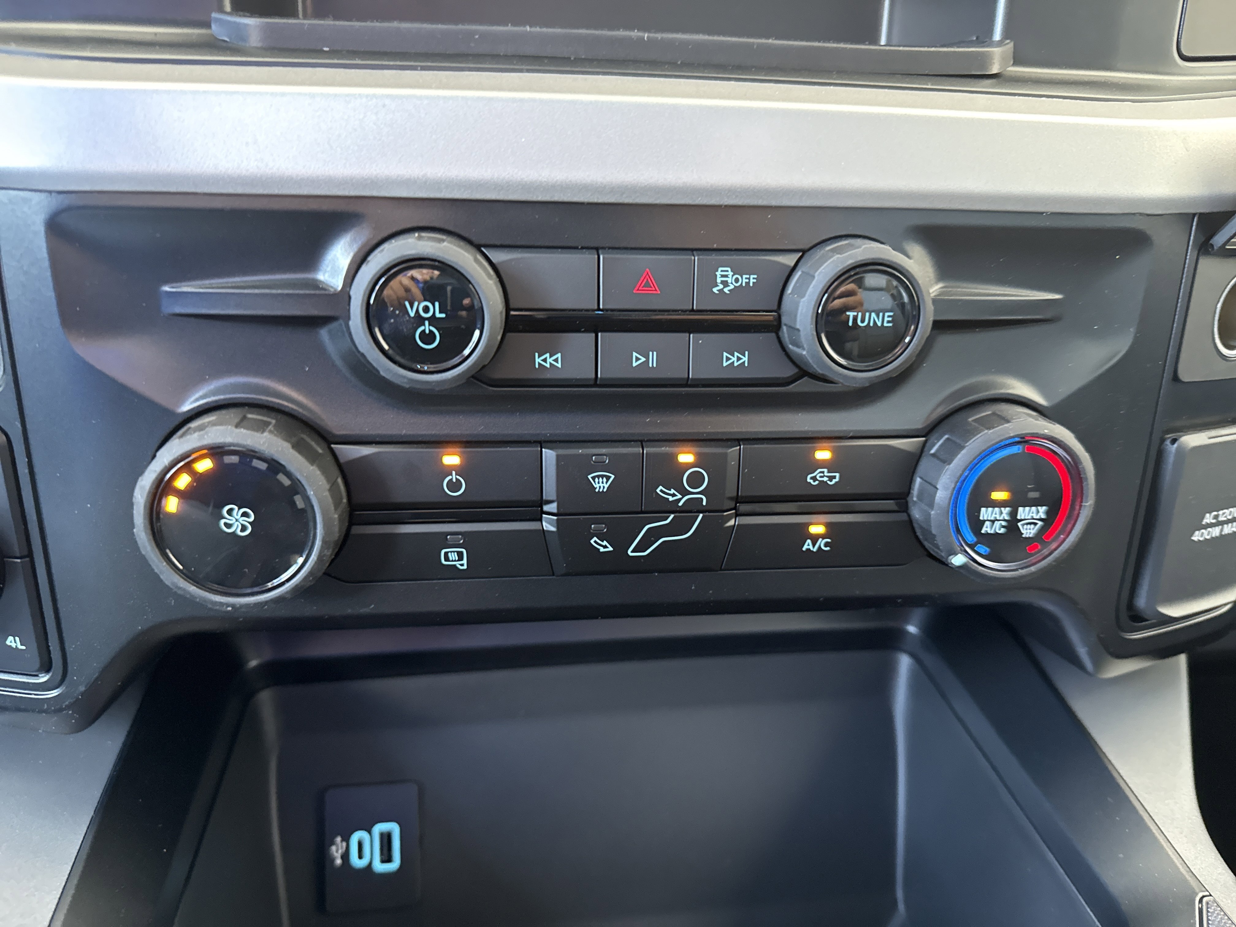 2026 Ford F-350 Super Duty XLT - Photo 23