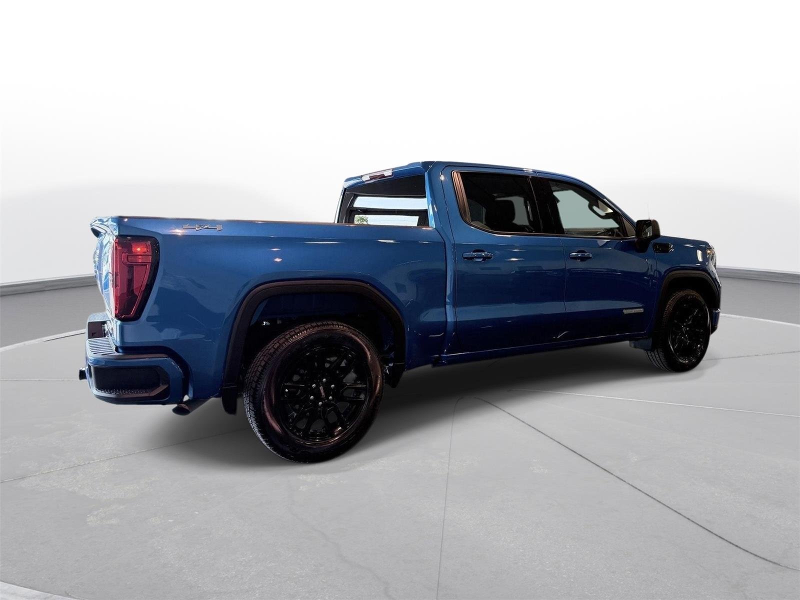Used 2024 Dynamic Blue Metallic GMC Elevation image 11