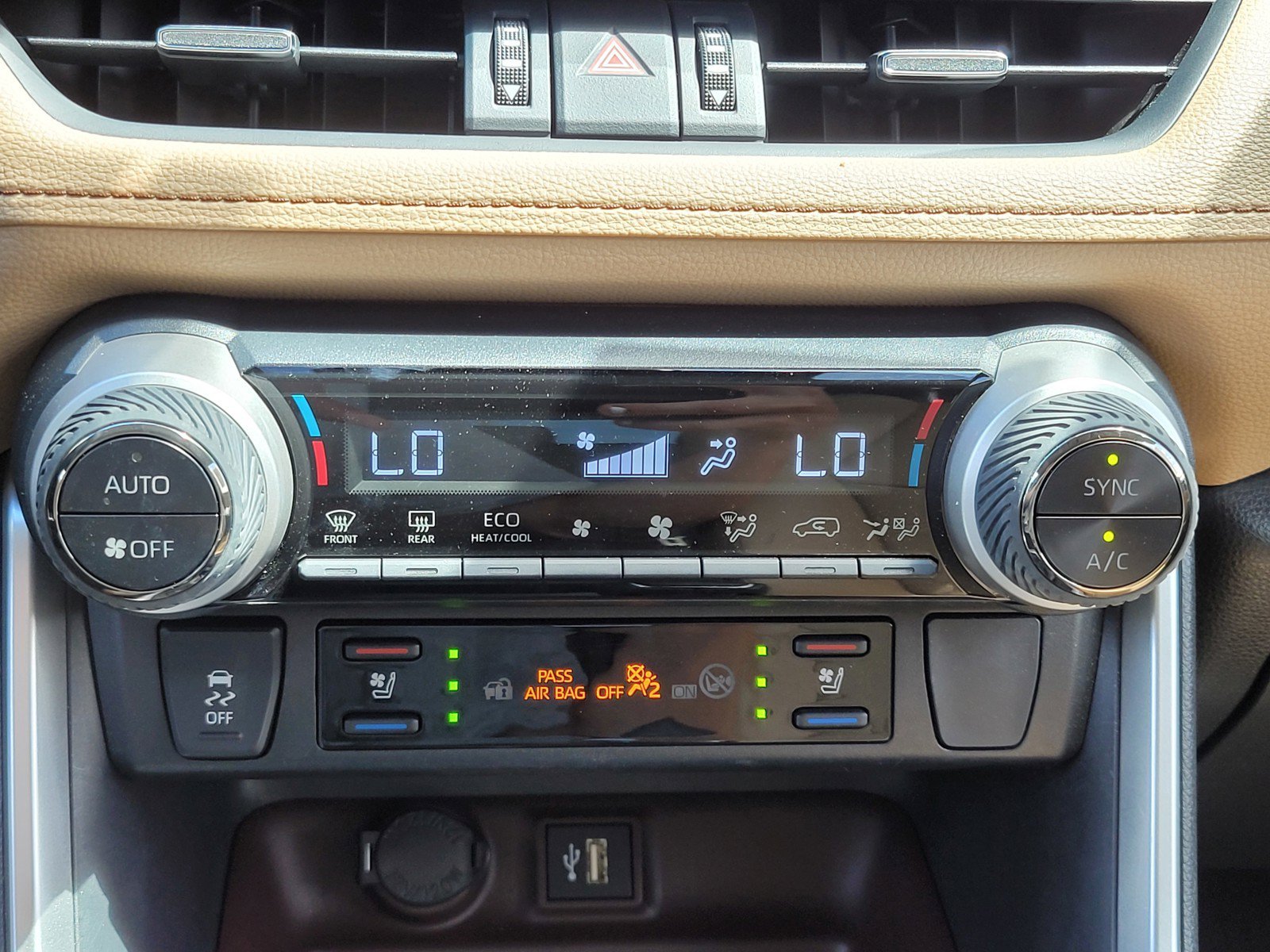 Used 2024  Toyota Hybrid Limited image 20