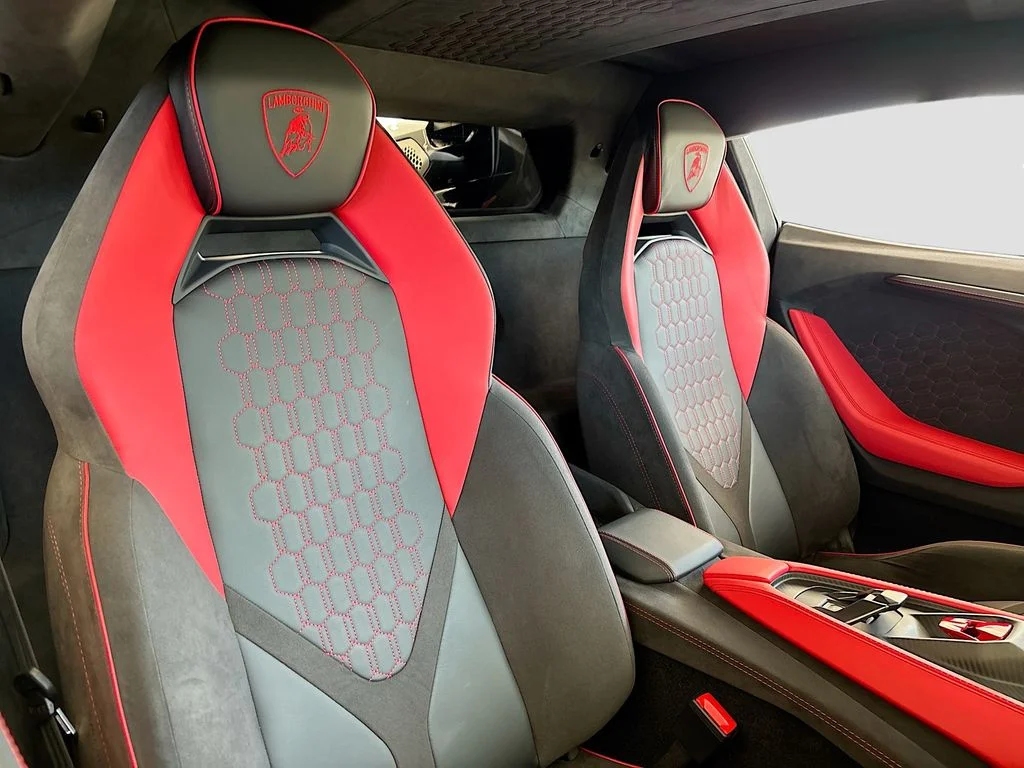 2024 Lamborghini Revuelto Base - Photo 17