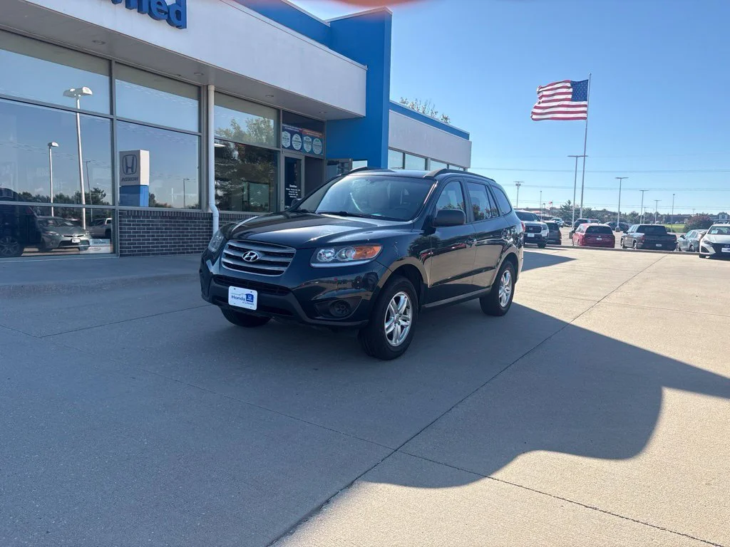 Used 2012 Blue Hyundai GLS image 1