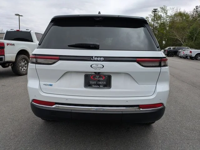 Used 2022 White Jeep 4xe image 5